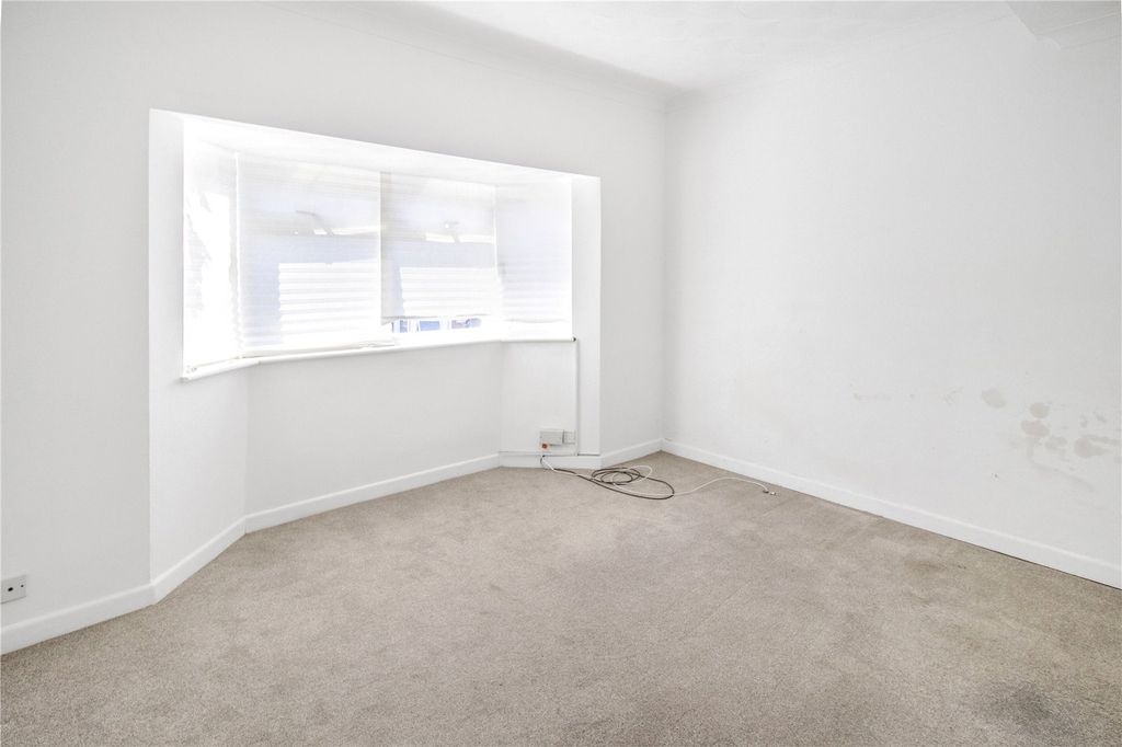 Property photo 2 of 10 Picture No. 04