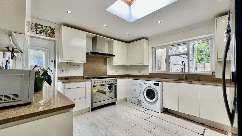 Property photo 2 of 13 Kitchen