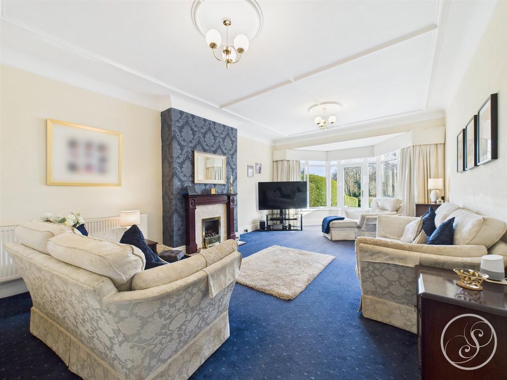 Property photo 3 of 39 Sitting Room