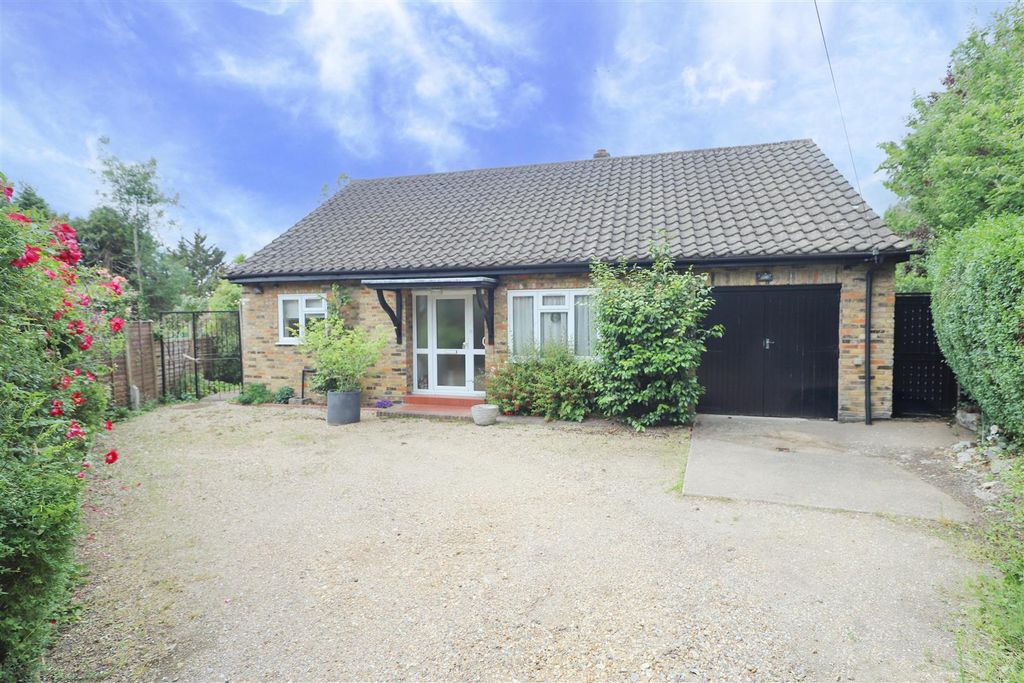 Property photo 1 of 14 Woodside Road
