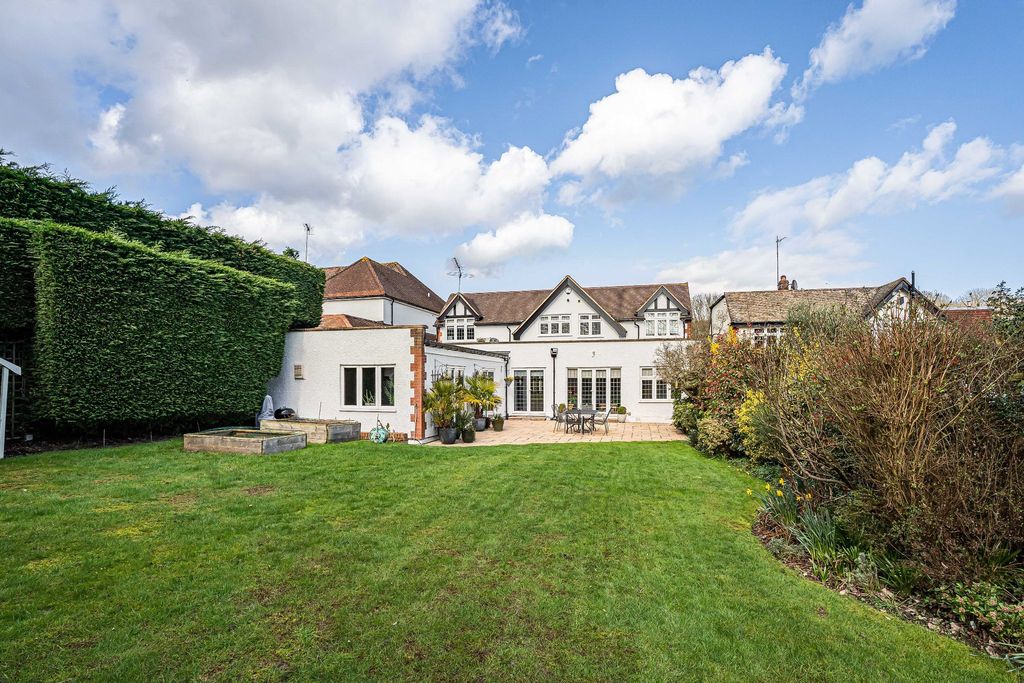 Property photo 2 of 29 Photograph 6