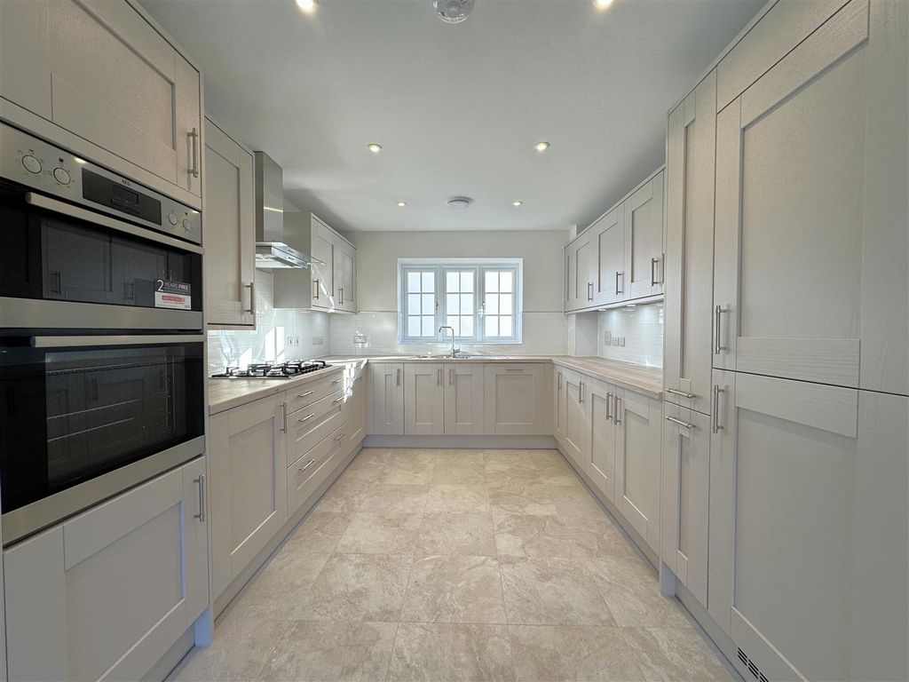 Property photo 3 of 15 4.Jpeg