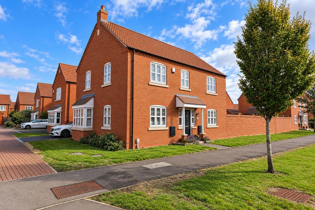Property photo 1 of 39