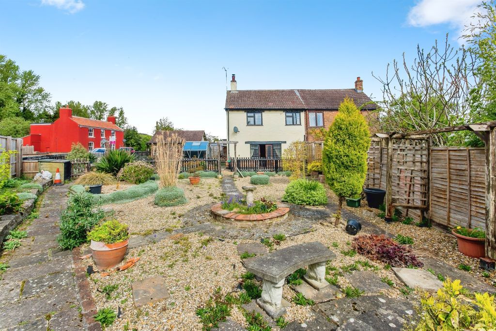 Property photo 1 of 17