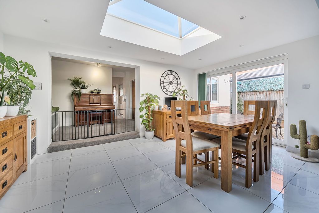 Property photo 3 of 14