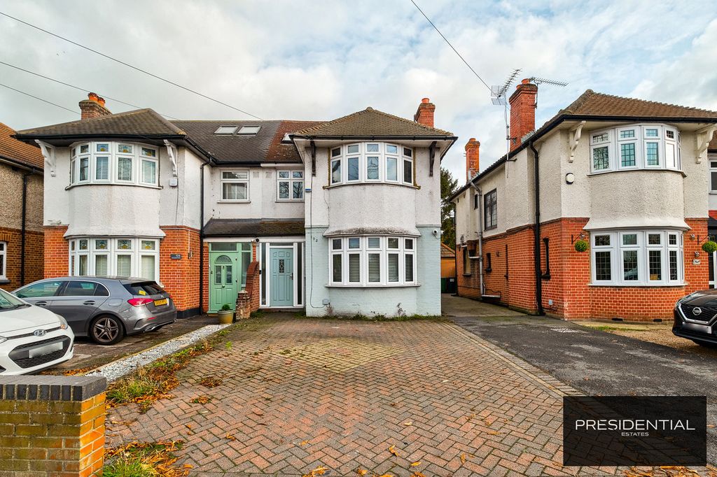 Property photo 1 of 33