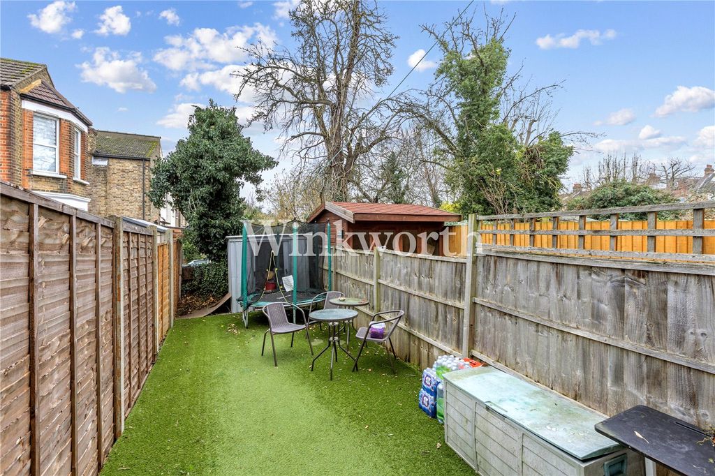 Property photo 3 of 13 Picture No. 11