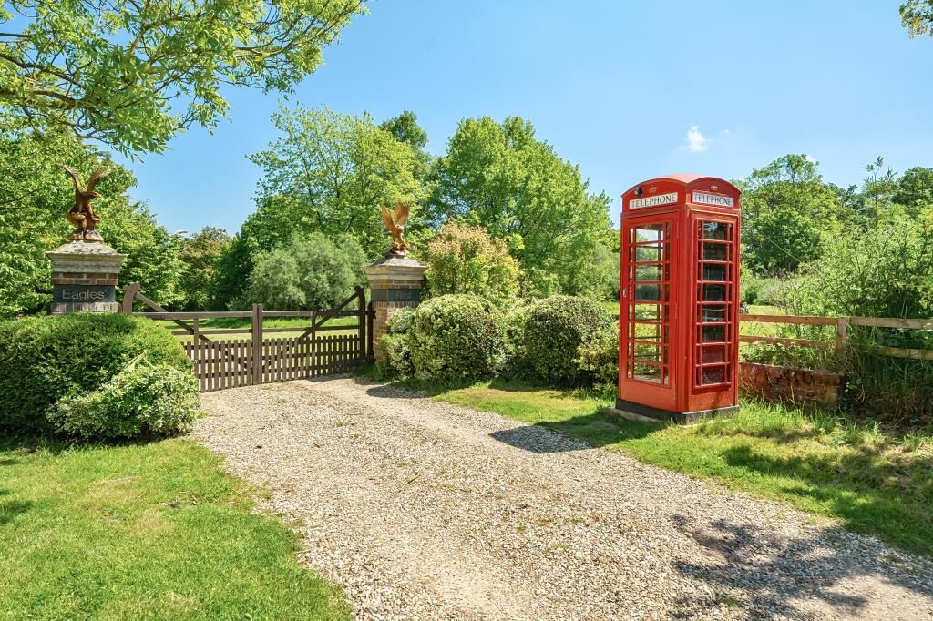 Property photo 1 of 11 External