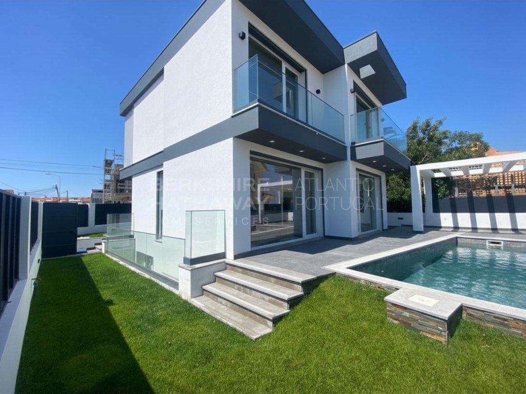 Property photo 3 of 37