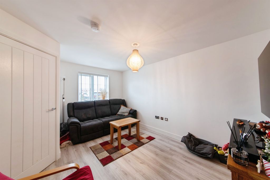 Property photo 2 of 21