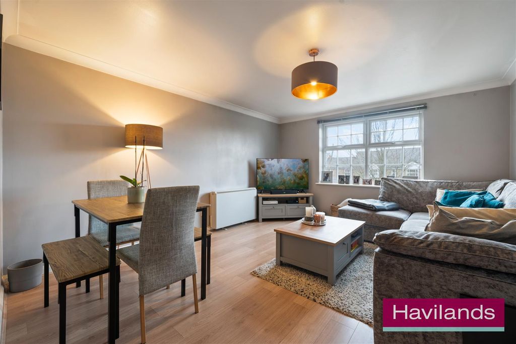 Property photo 2 of 12 Avon House-4.Jpg