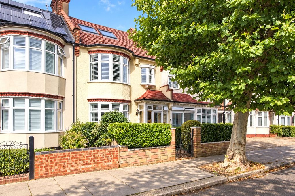 Property photo 1 of 17