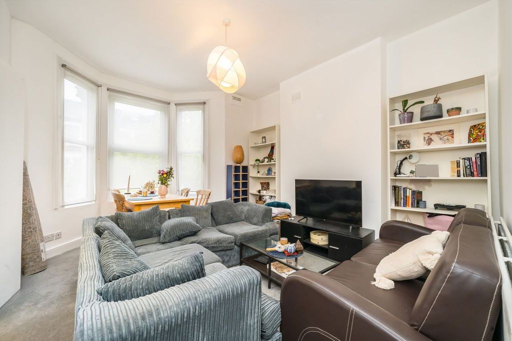 Property photo 2 of 5