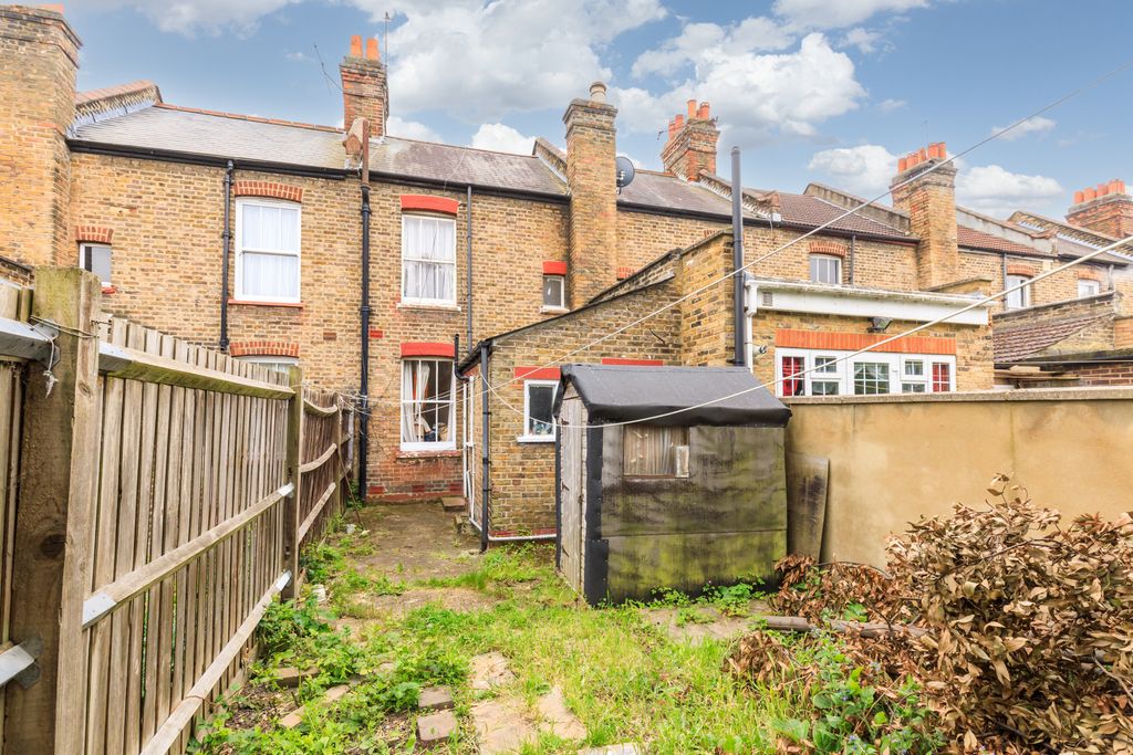 Property photo 2 of 12