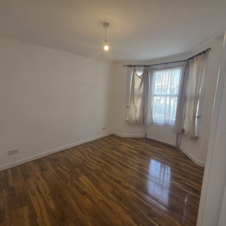 Property photo 2 of 13 Gallery