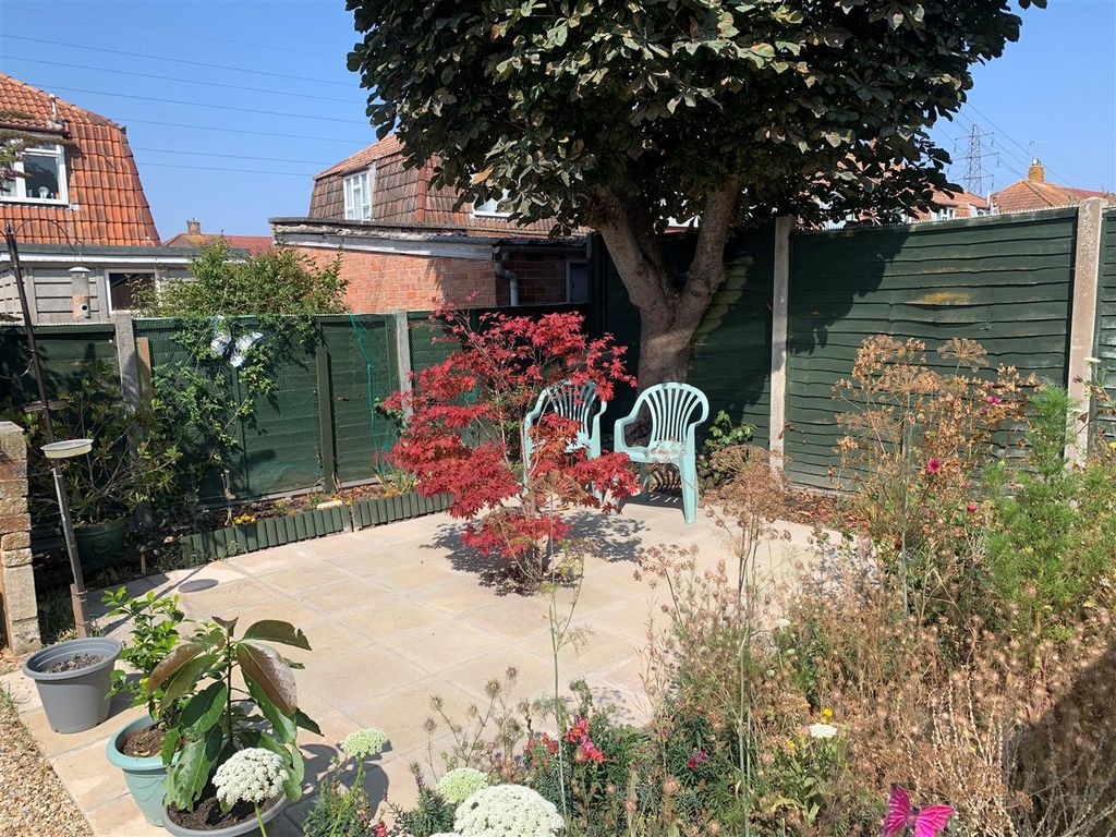 Property photo 3 of 12 Garden 1.Jpg