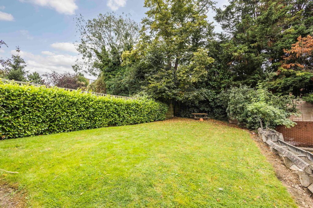 Property photo 3 of 11
