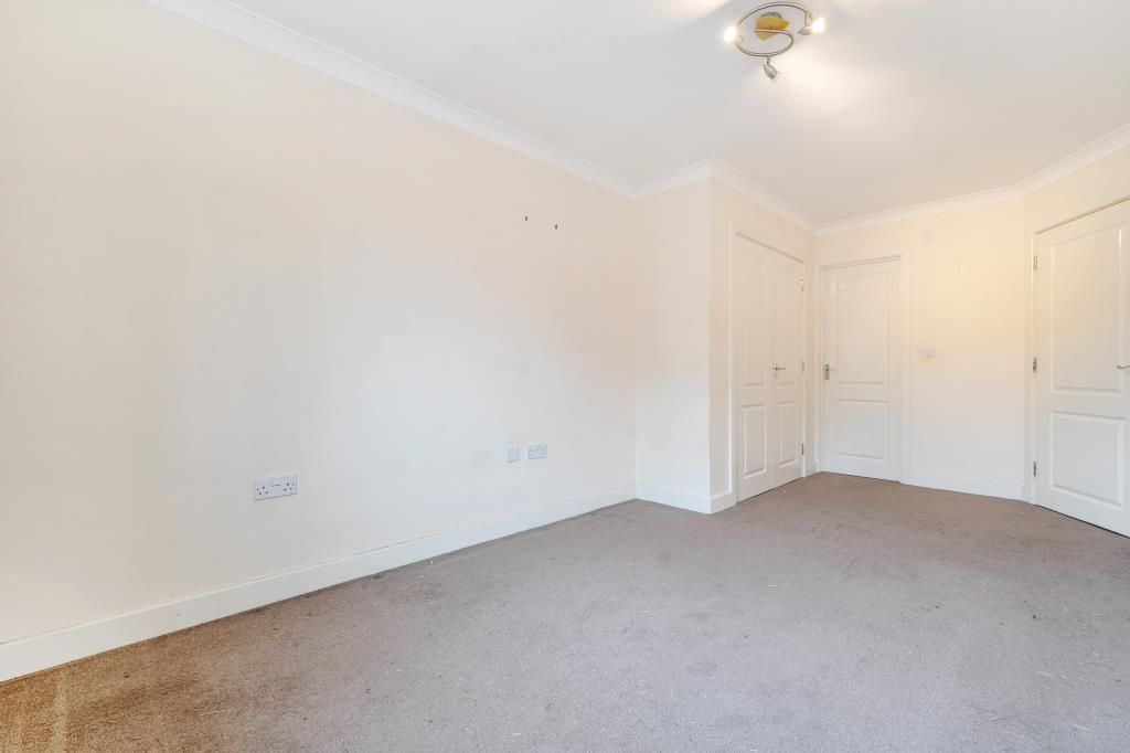 Property photo 3 of 10 Living Room