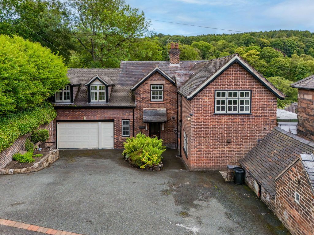 Property photo 1 of 35
