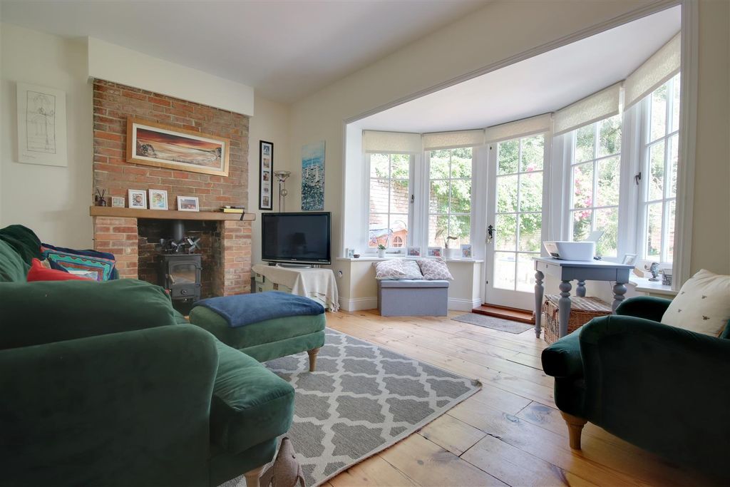 Property photo 2 of 18 Living Room.Jpg