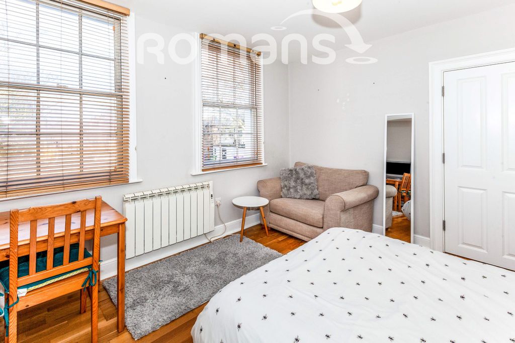 Property photo 3 of 3 Studio Lytton