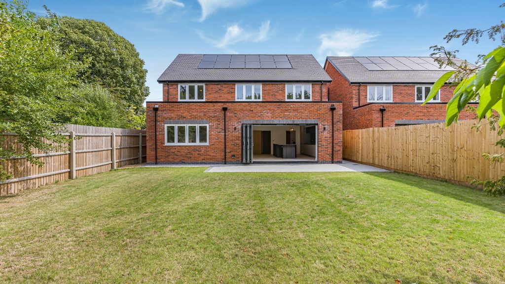 Property photo 2 of 30 4374706