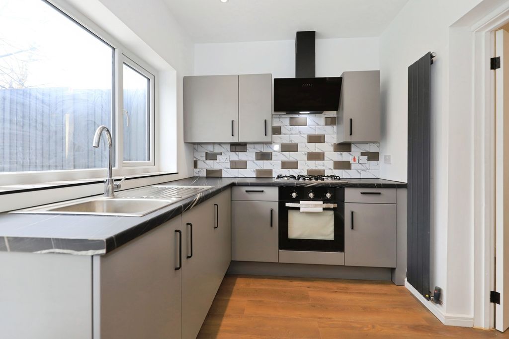 Property photo 2 of 13 Kitchen