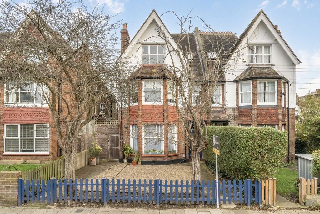 Property photo 1 of 6