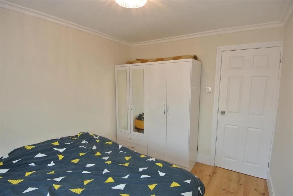 Property photo 2 of 8 Bedroom