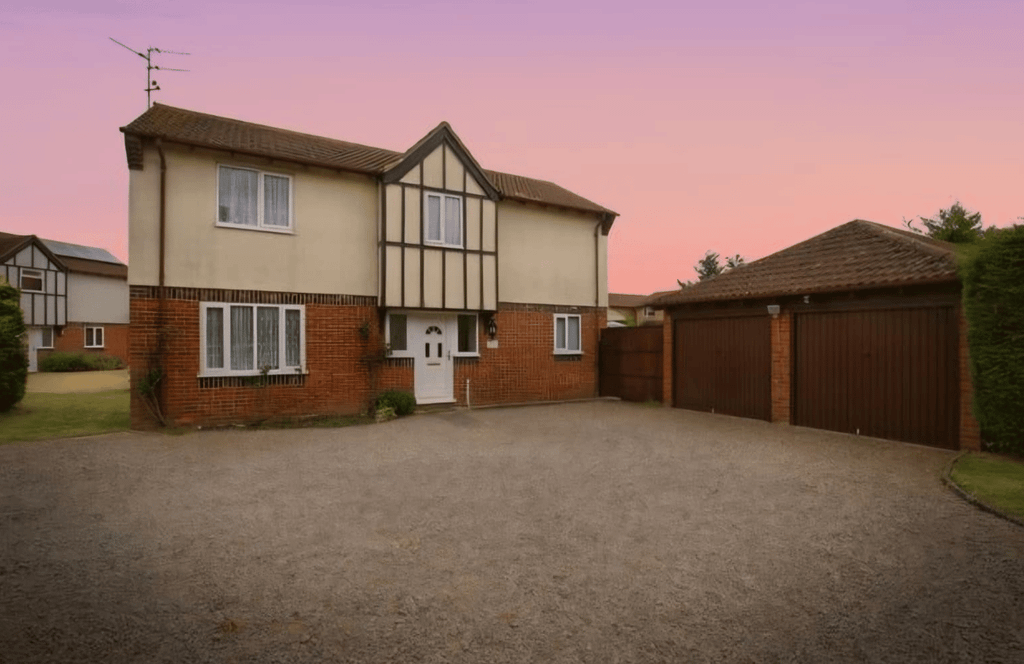 Property photo 1 of 12