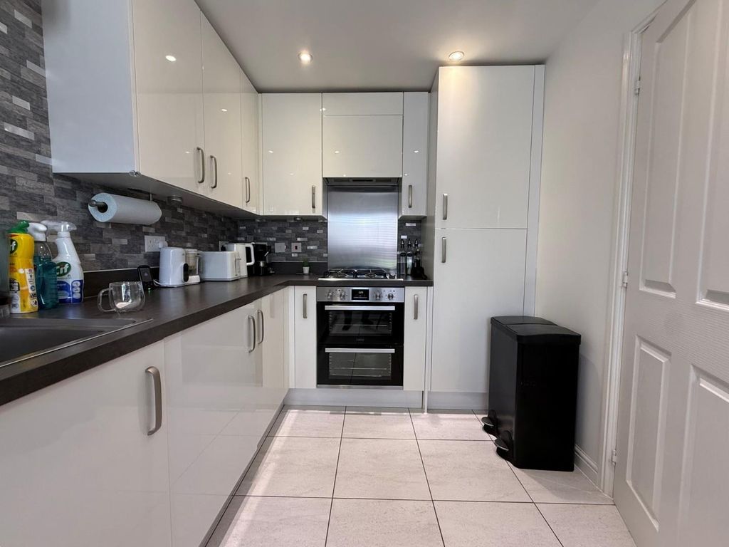 Property photo 3 of 13 22.Jpg