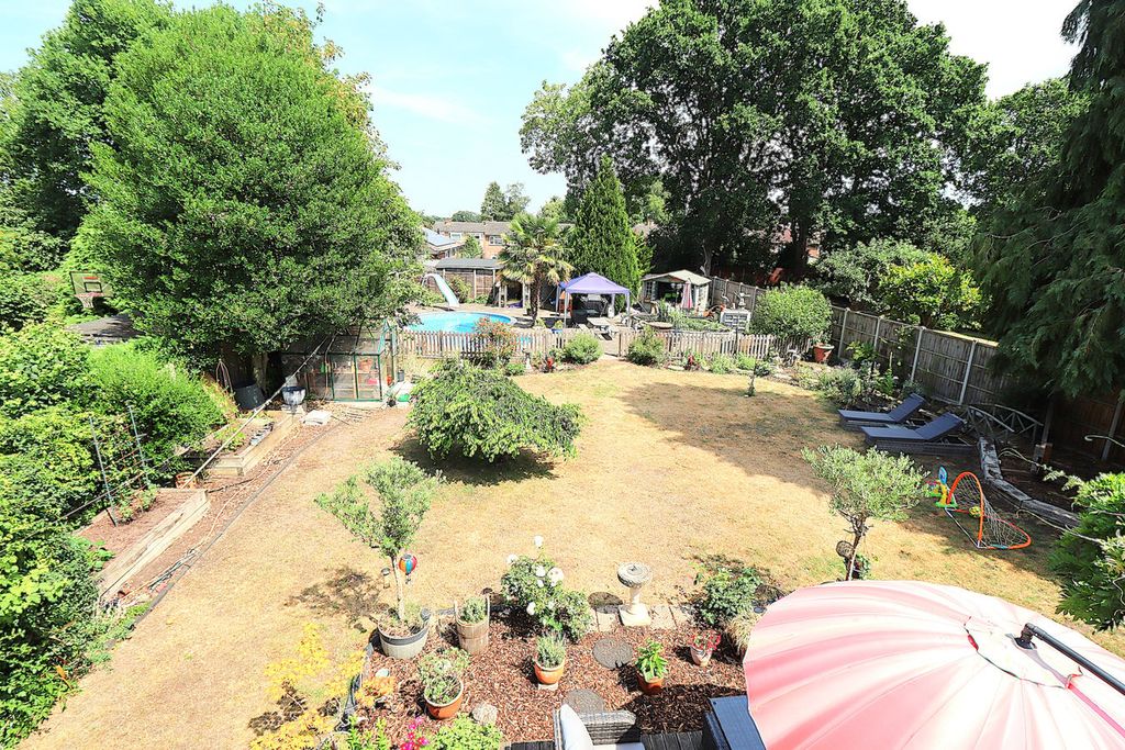 Property photo 2 of 29