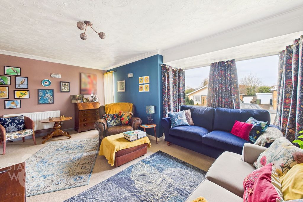 Property photo 2 of 26