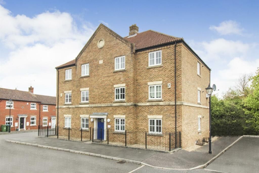 Property photo 1 of 8