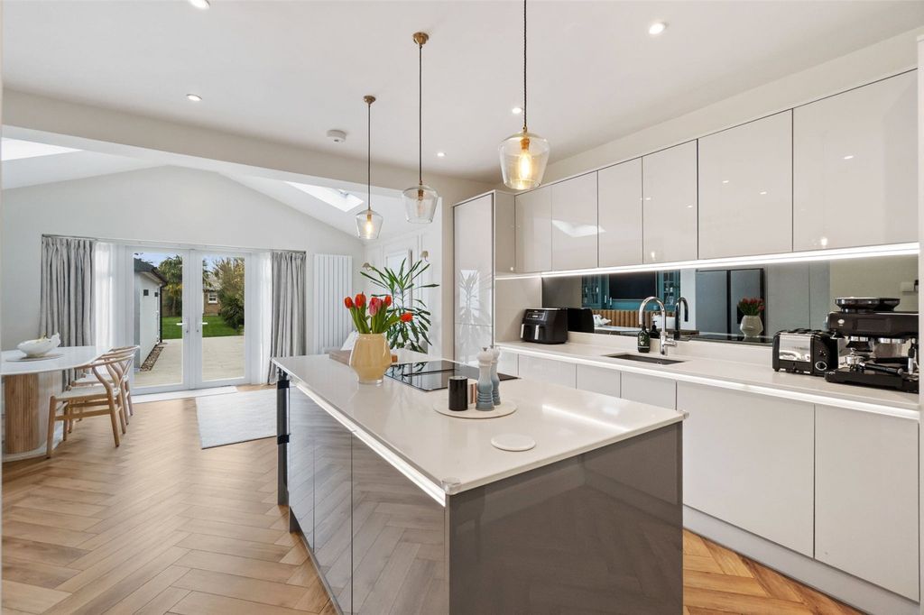 Property photo 3 of 11 Picture No. 11