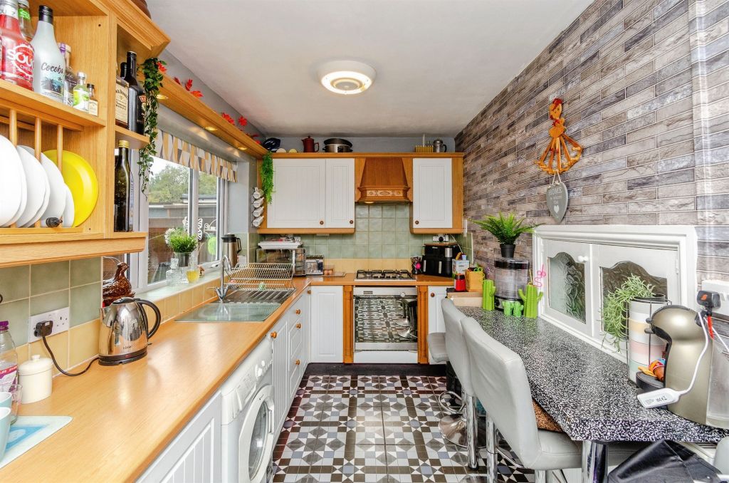 Property photo 3 of 17