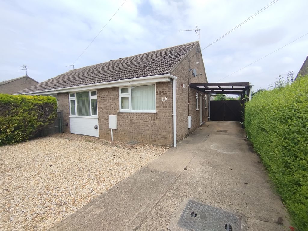 Property photo 1 of 12 2 Bed Bungalow To Rent