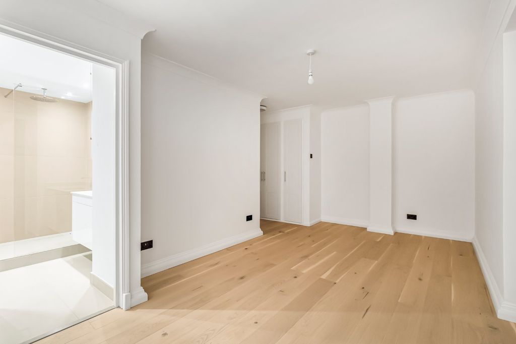 Property photo 2 of 12 Picture 2