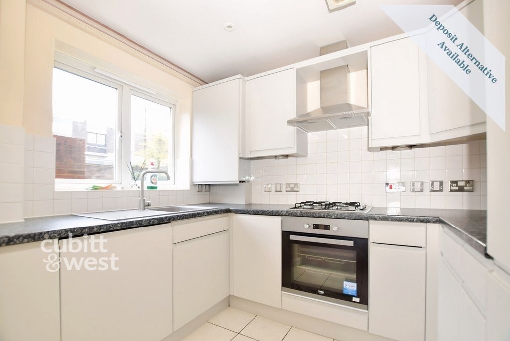Property photo 2 of 10 Kitchen