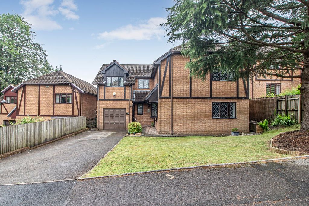 Property photo 2 of 39
