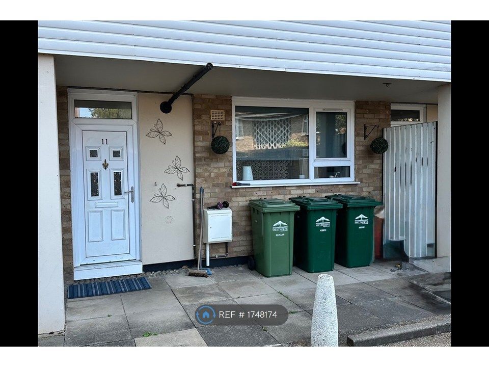 Property photo 1 of 9 Entrance