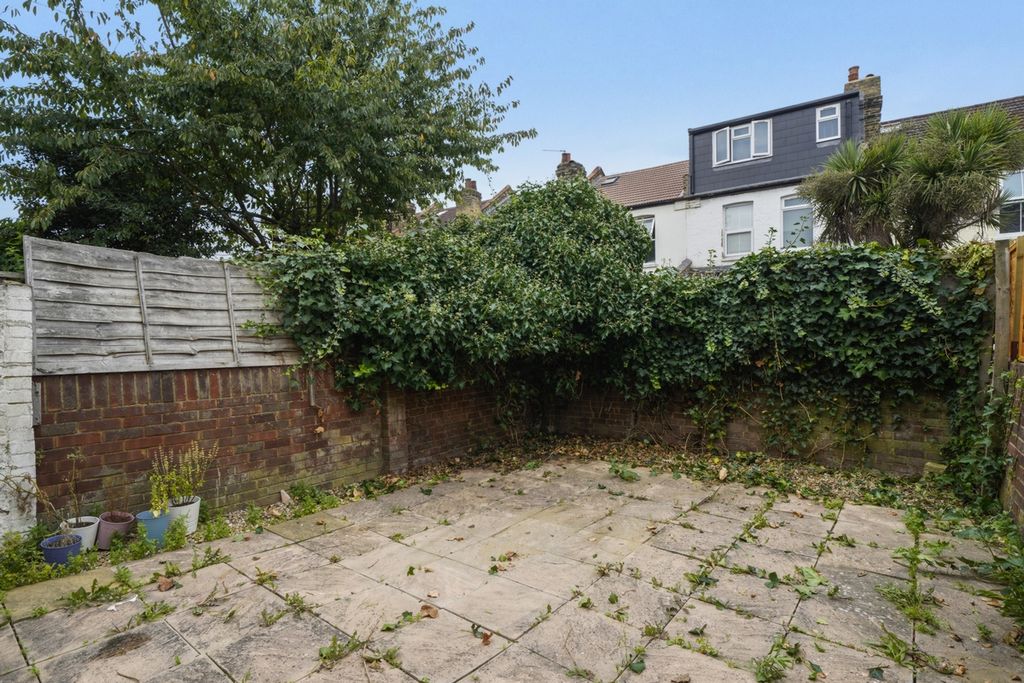 Property photo 3 of 12 Photo 3