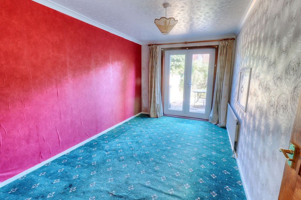 Property photo 3 of 10 Photo 3