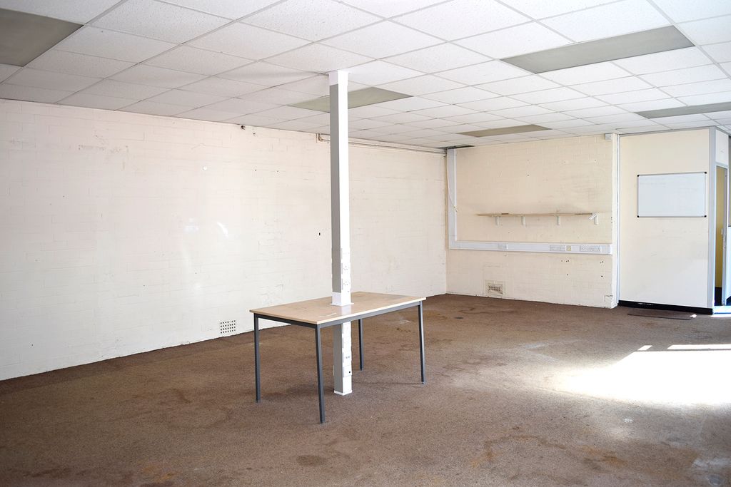 Property photo 3 of 19