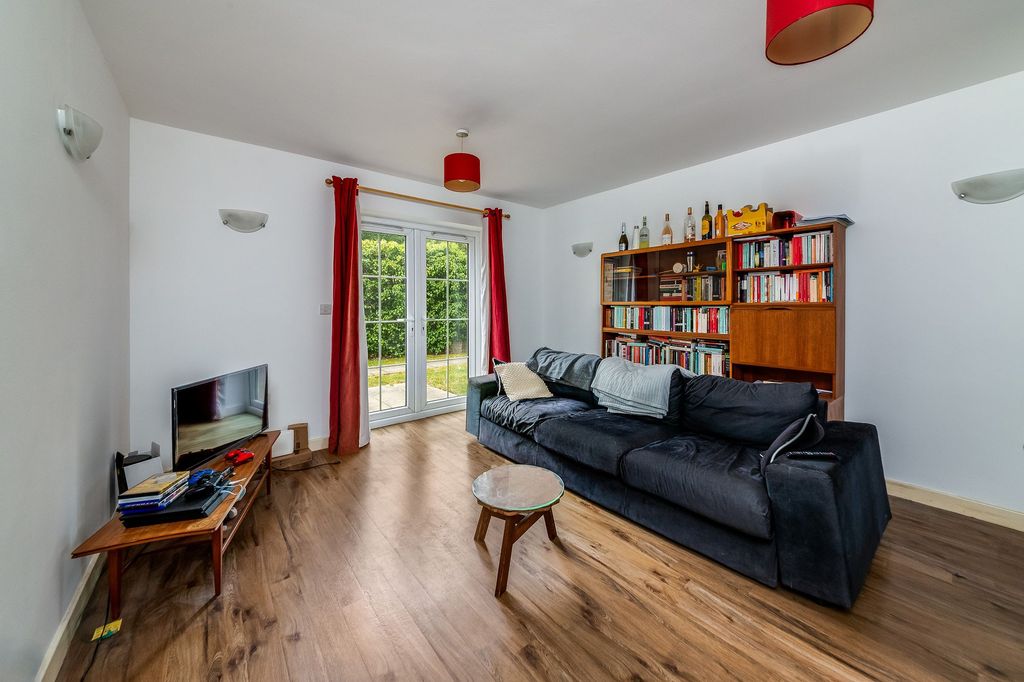 2 bed flat for saleMarsh Lane, Didcot OX11 photo 4