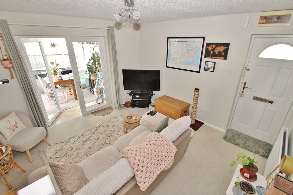 Property photo 2 of 13