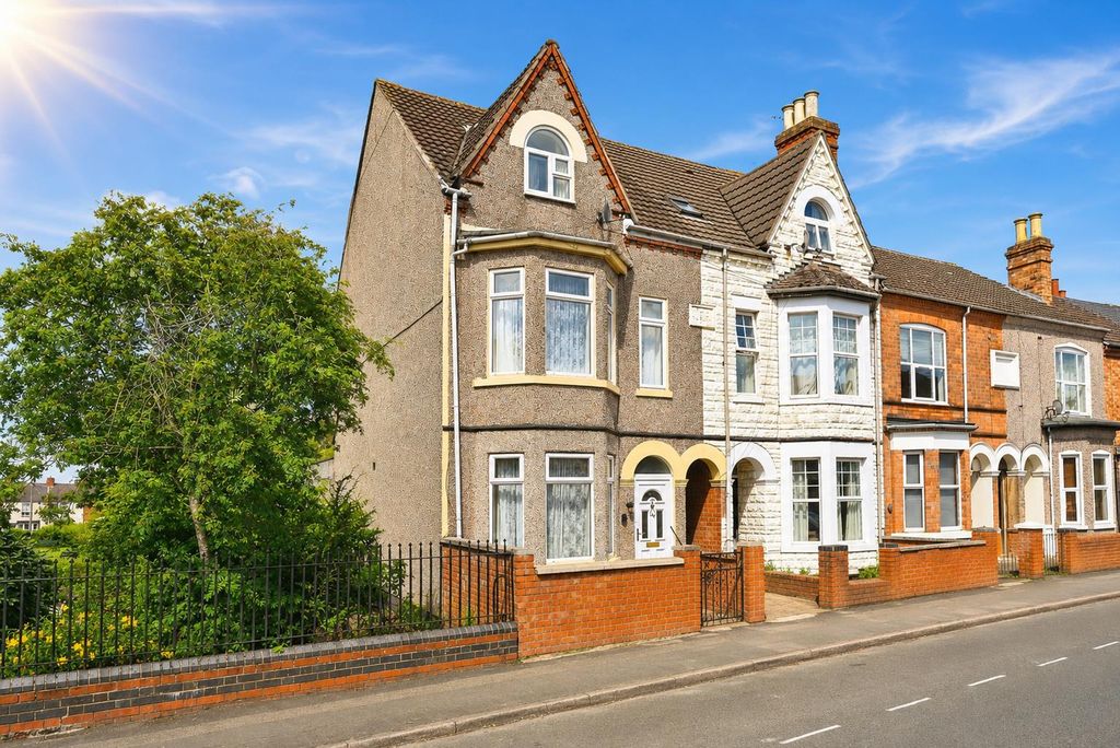 Property photo 2 of 17 2.Png