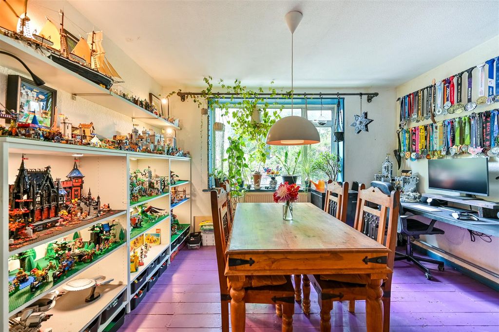 Property photo 3 of 23