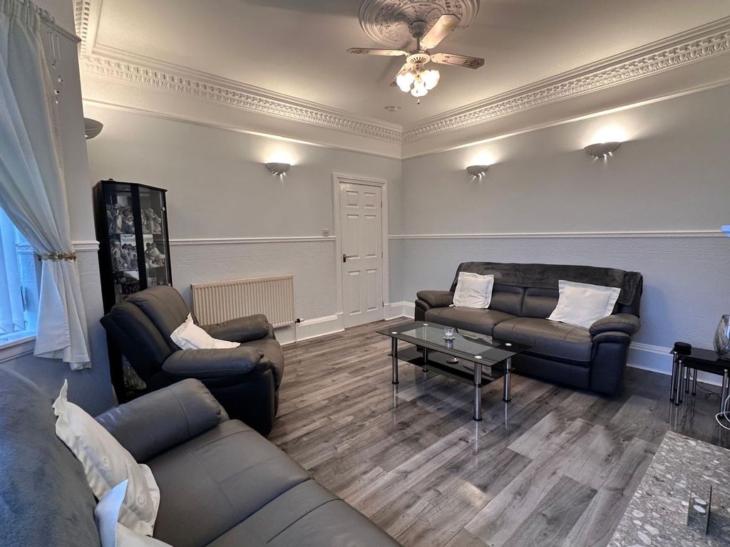 Property photo 3 of 27