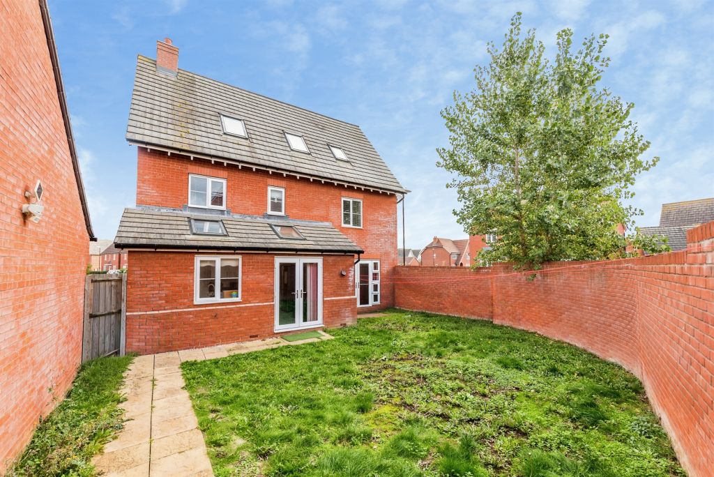 Property photo 2 of 17